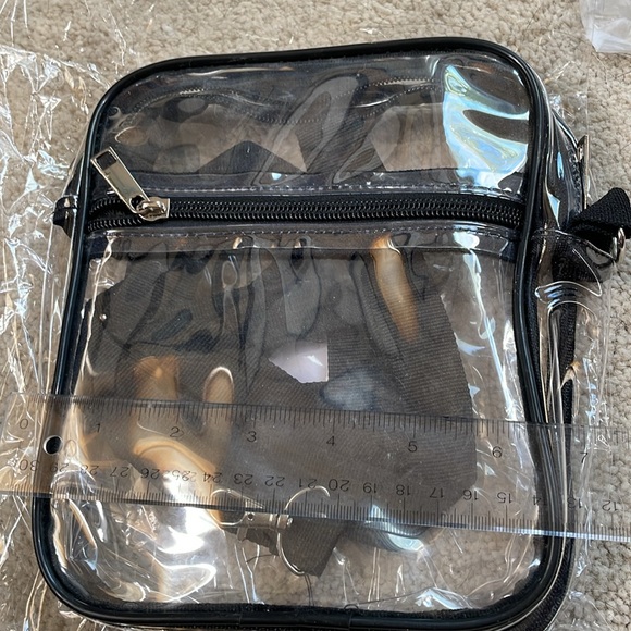 BNIP Clear crossbody bag with Black piping - Picture 3 of 5